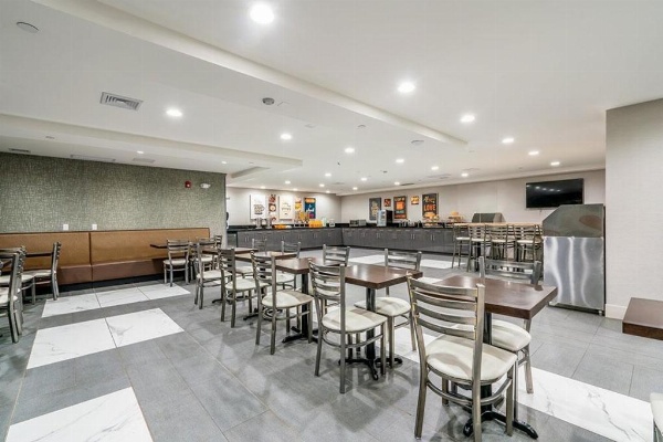 LeTap Hotel near AirTrain JFK Airport image 9